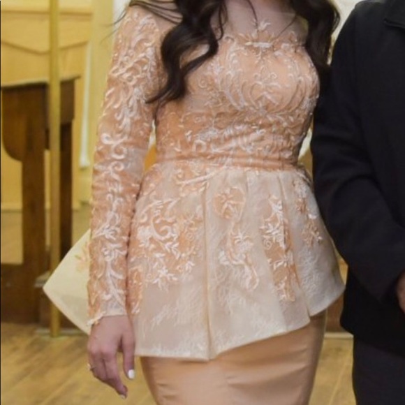 Lace dress size small-med - Picture 2 of 3